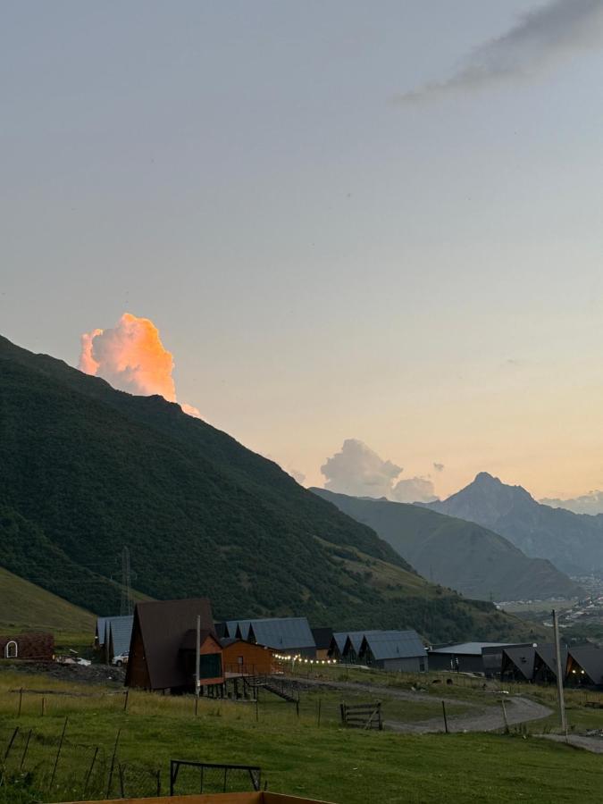 Villa Lonely Mountain Kazbegi Exterior foto