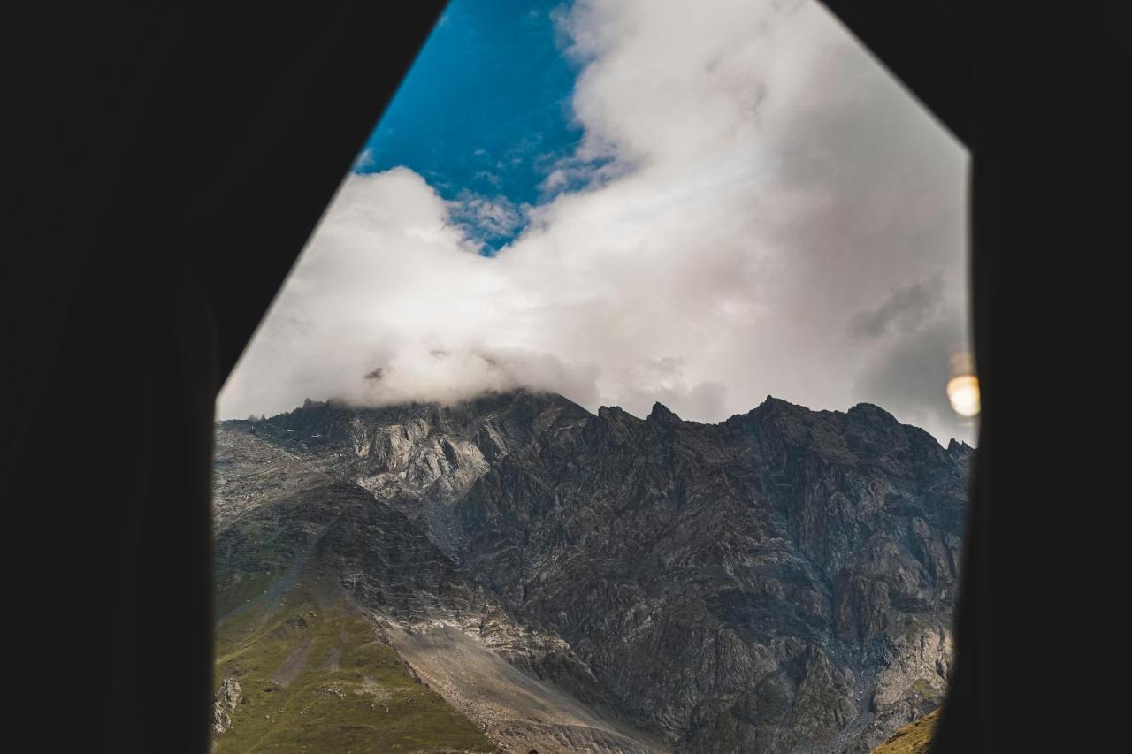 Villa Lonely Mountain Kazbegi Exterior foto